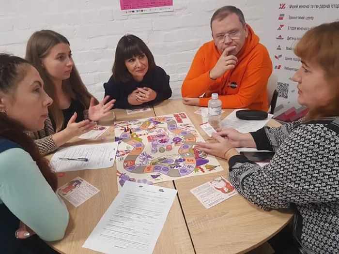 Працівники університету взяли участь в презентації антидискримінаційної гри «Бути жінкою»