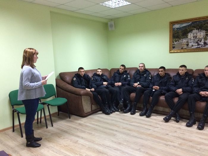 З молодшими командирами перших курсів провели профілактичні заняття щодо адиктивної поведінки