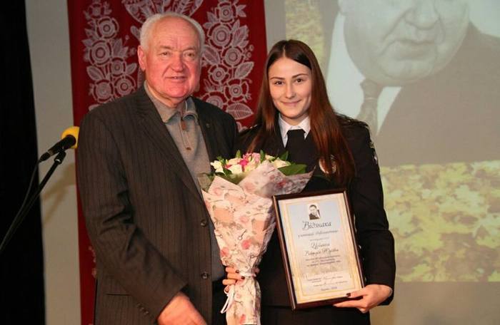 Курсант університету Вікторія Цебинога стала лауреатом ХІІ обласного літературного конкурсу