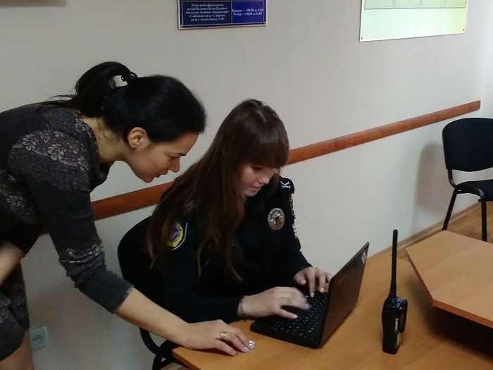 Проводяться заняття з відпрацювання навичок роботи з використанням службової лінії «102»