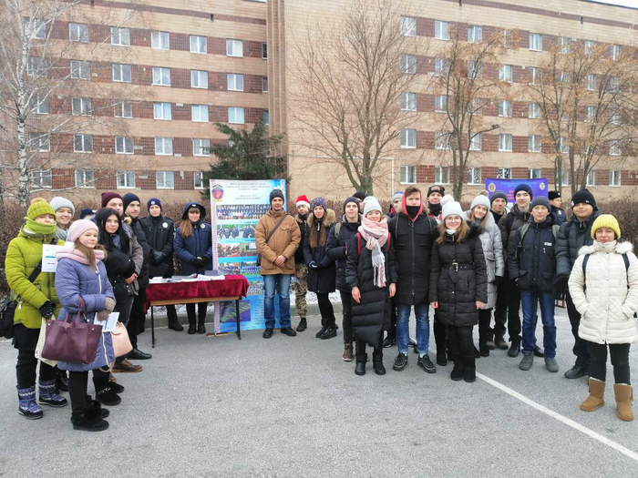 Ліцеїсти, кадети і школярі Харкова відсвяткували День Святого Миколая разом із колективом ХНУВС
