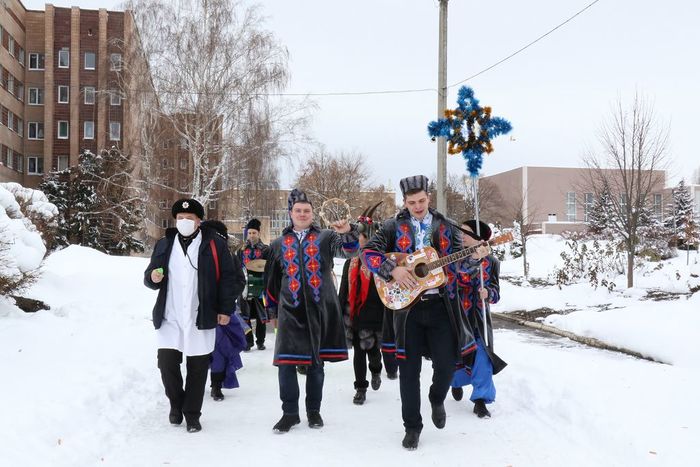 Зустрічаємо старий Новий рік за народними традиціями