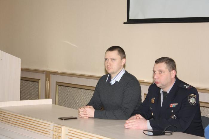 Представник кіберполіції прочитав лекцію для курсантів-першокурсників
