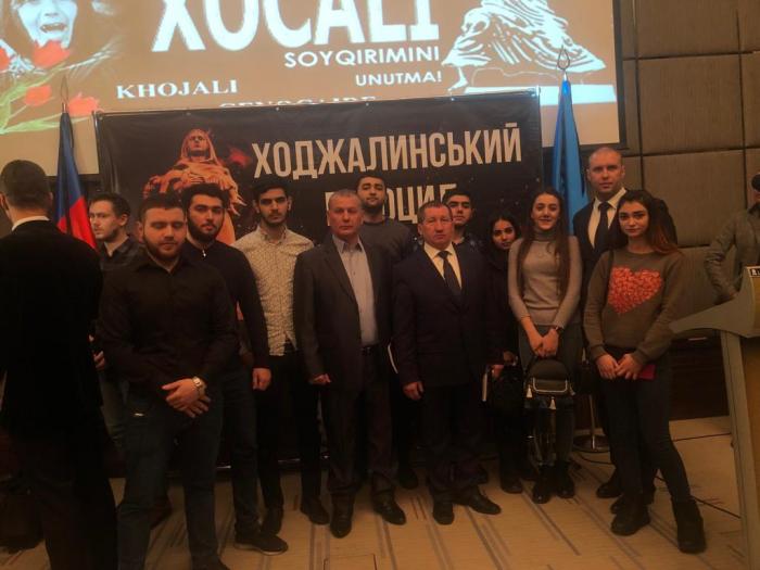 Азербайджанські студенти ХНУВС вшанували пам'ять загиблих у Ходжалинській трагедії