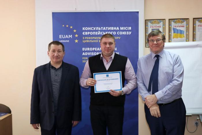 Для керівників середньої ланки відділів поліції Харківської області та працівників університету проведено тренінг з питань лідерства та управління