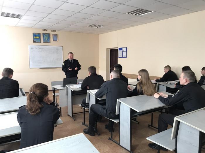 Бінарне заняття німецькою мовою щодо особливостей несення служби патрульними поліцейськими