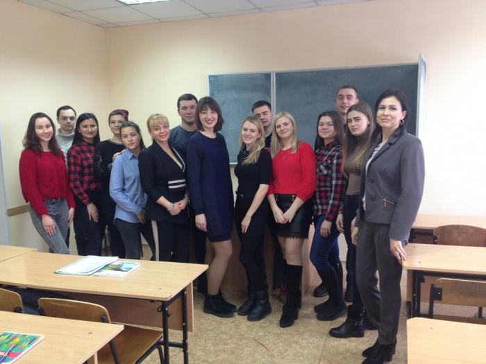 Бінарне заняття для студентів про сучасний світ професій