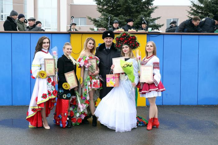 В університеті провели зиму, зустріли Масляну та обрали «Дівчину-весну»
