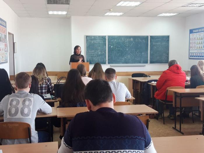 Для студентів університету провели бінарне заняття з господарського права