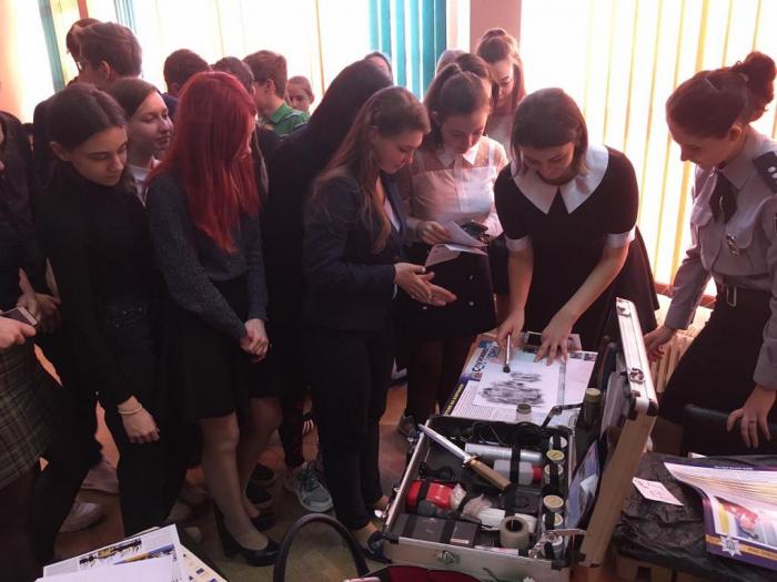 Учнів школи познайомили з університетом