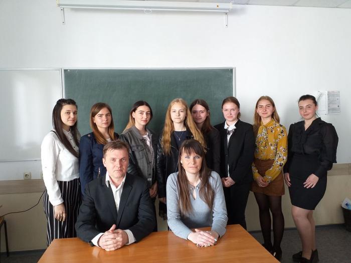 Студенти університету провели круглий стіл «Культура фахового спілкування»