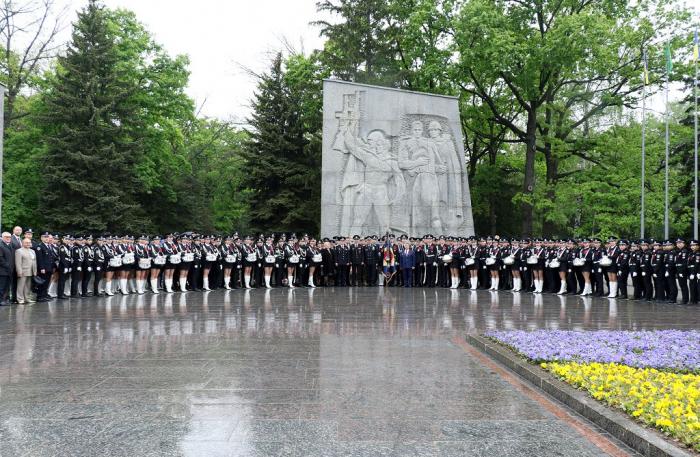 Представники університету на чолі з ректором взяли участь у покладанні квітів з нагоди Дня пам’яті та примирення
