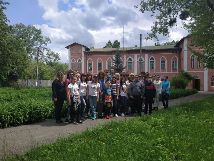 Працівники університету відвідали екскурсію «Садиби Харківщини. Епоха палаців і парків»
