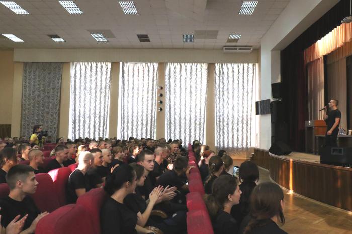 Першокурсники обирають гуртки за уподобаннями