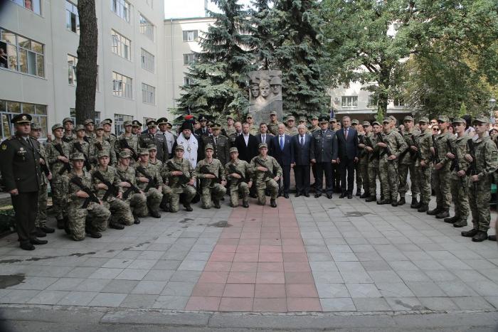 Ректор ХНУВС взяв участь в урочистих заходах з нагоди  складання Військової присяги курсантами Військово-юридичного інституту Національного юридичного університету ім. Я. Мудрого 