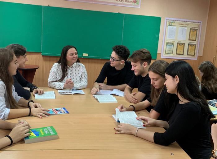 Зі старшокласниками провели круглий стіл на тему порушень прав дитини