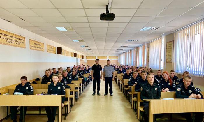 Бінарне заняття з адміністративної діяльності поліції