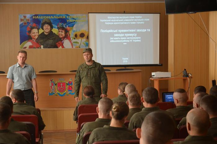 Військовослужбовці Національної гвардії України отримали сертифікати про успішне завершення навчання