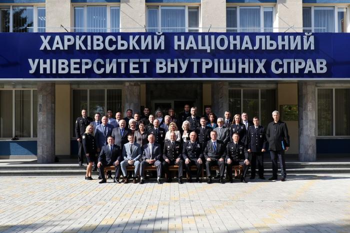 Працівників вишу відзначено на Вченій раді