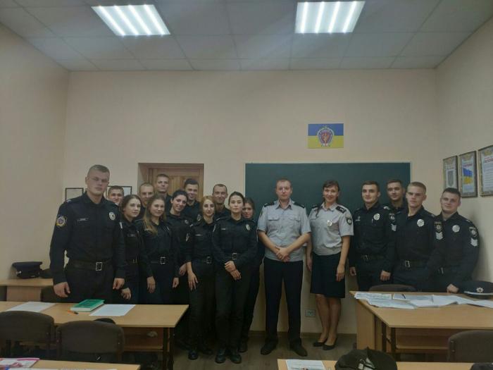 Бінарні заняття за участі працівників поліції