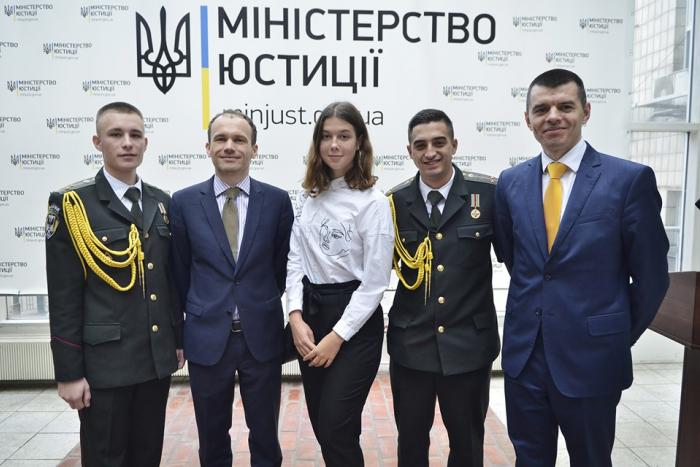 Міністерство юстиції України визначило переможців конкурсу есе до Дня юриста України