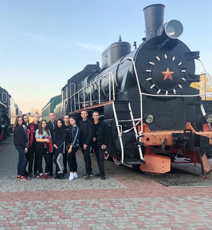 Курсанти факультету № 3 відвідали Музей історії та залізничної техніки Південної залізниці