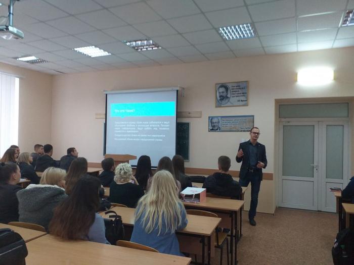 Програми обміну та навчання у Європі та США