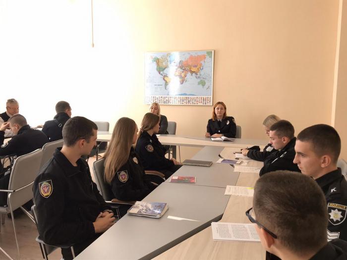 Круглий стіл англійською мовою «Особливості досудового розслідування України та зарубіжних країн ( порівняльна характеристика)»