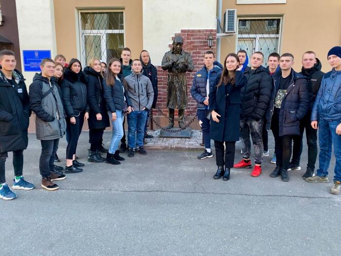 Курсанти ознайомилися з роботою фахівців Харківського науково-дослідного експертно-криміналістичного центру МВС