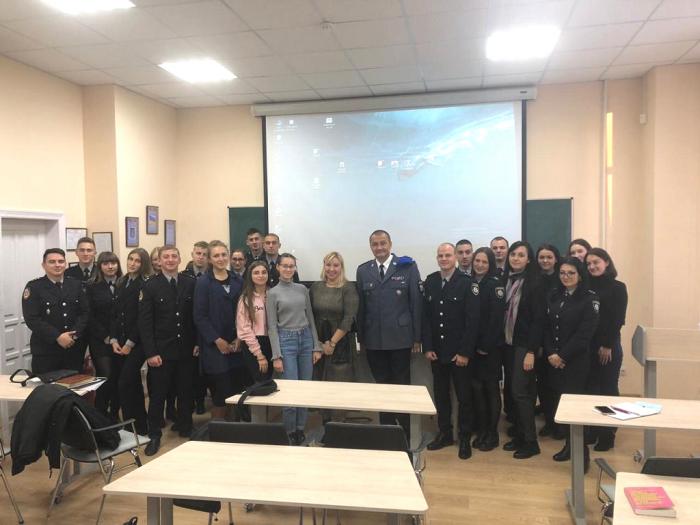 Бінарне заняття англійською мовою з координатором регіонального представництва КМЄС у Харкові