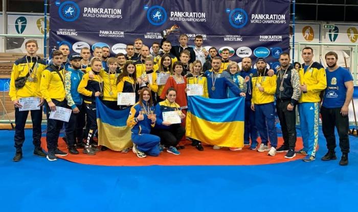 Курсантка факультету № 3 Катерина Шакалова здобула «срібло» на чемпіонаті світу з панкратіону