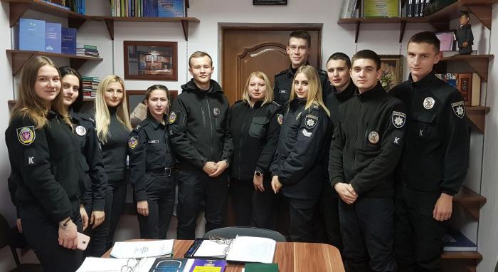 Відбулося засідання наукового гуртка кафедри адміністративного права та процесу, присвячене Всесвітньому дню дитини