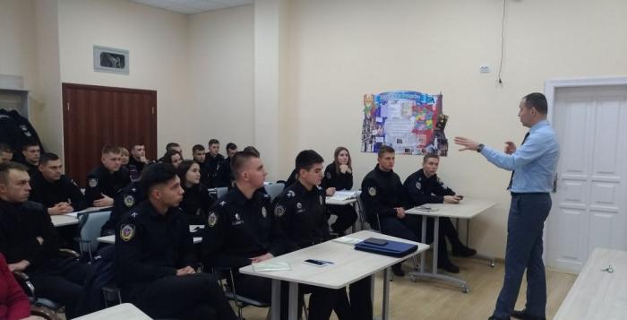 Бінарне заняття англійською мовою з представниками КМЄС