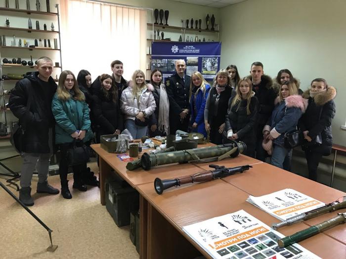 Засідання наукового гуртка у Харківському науково-дослідному експертно-криміналістичному центрі МВС України