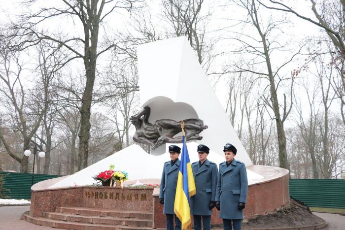 Ректор університету Дмитро Швець взяв участь у покладанні квітів до пам'ятника жертвам і ліквідаторам аварії на Чорнобильській АЕС