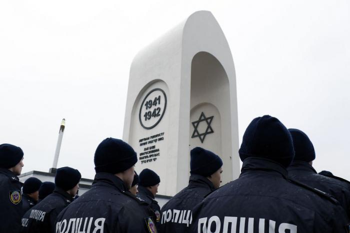 Вшановуємо пам'ять жертв Голокосту