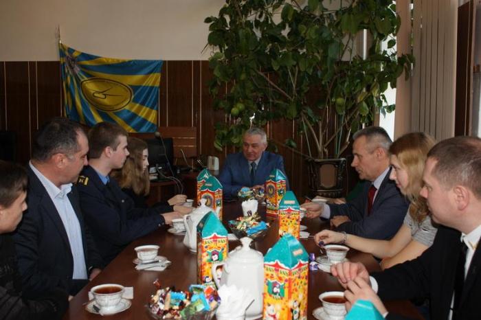 У Кременчуцькому льотному коледжі ХНУВС відзначили День Святого Миколая