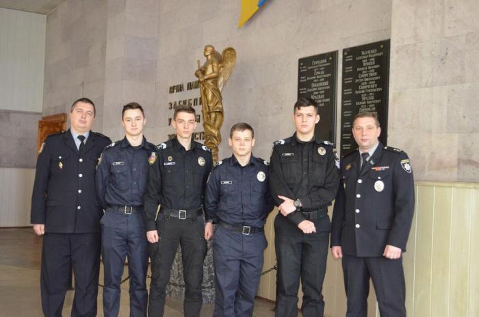 Фахівці та курсанти університету взяли участь у семінар-нараді, присвяченій незаконному збуту наркотиків через мережу Інтернет