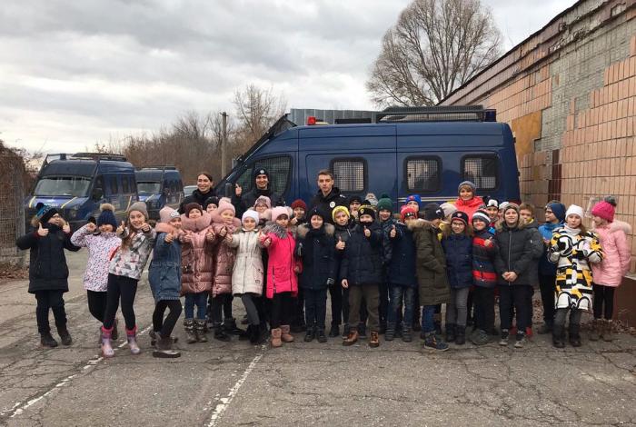 Представники факультету № 4 організували екскурсію для школярів до Управління патрульної поліції