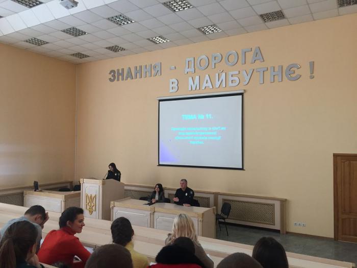 Бінарне заняття з організації роботи Національної поліції з попередження та протидії випадкам домашнього насильства