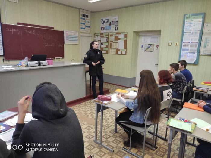 Слухачі магістратури познайомили школярів з університетом