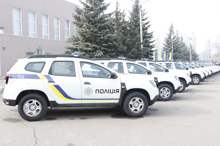 Поліцейські офіцери громади Харківщини отримали службові автомобілі