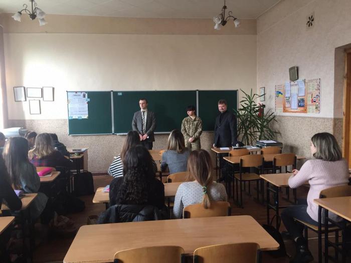 Профорієнтаційна зустріч з учнями старших класів Харківської ЗОШ № 5