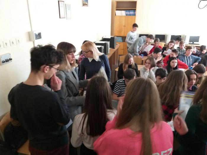 Профорієнтаційні зустрічі науково-педагогічного складу факультету № 6 з учнями шкіл м. Харкова у межах проекту «Тиждень права»