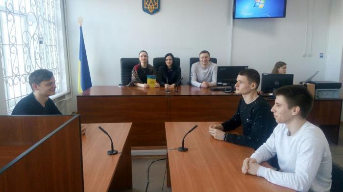 Практичне заняття зі студентами Сумської філії в Зарічному районному суді м. Суми