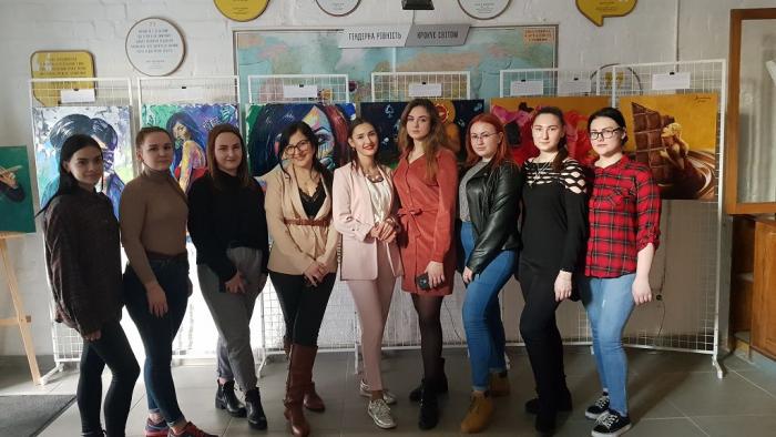 Студенти відвідали виставку «Жіночі історії»