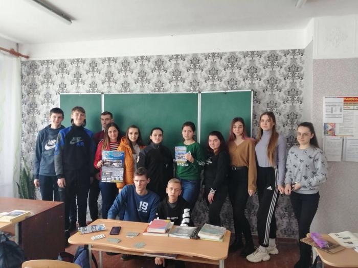 Під час стажування курсанти знайомлять школярів з університетом