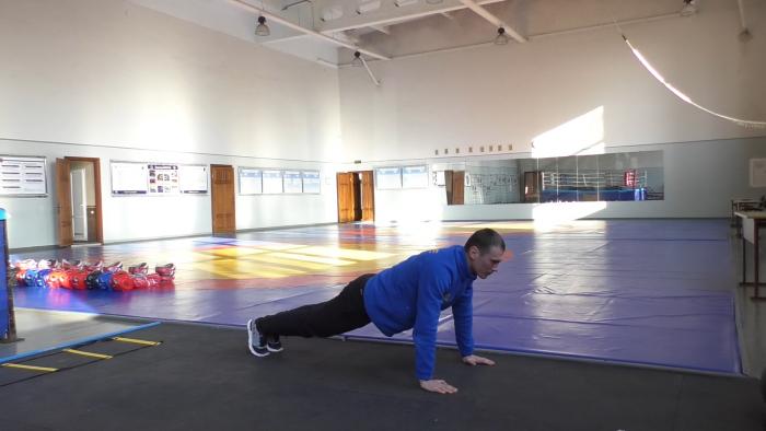 Тримай себе в гарній фізичній формі! Комплекс фізичних вправ № 1