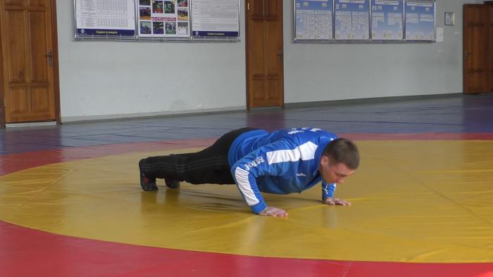 Виконуємо комплекс фізичних вправ разом