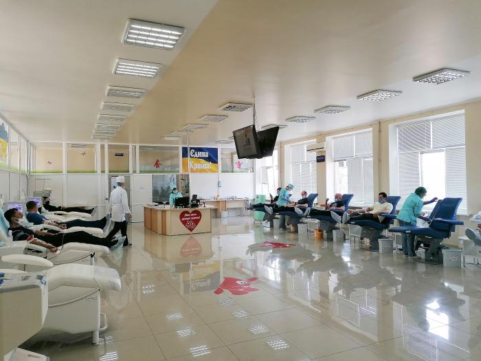 Курсанти, студенти та працівники ХНУВС надають донорську допомогу